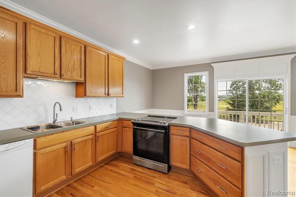 1611 Town Commons Drive Howell, MI 48855 - Photo 12 of 37
