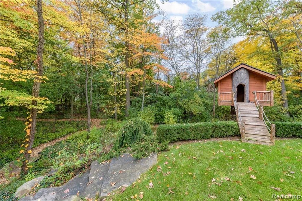 570 Haverhill Road Bloomfield Hills, MI 48304 - Photo 30 of 32