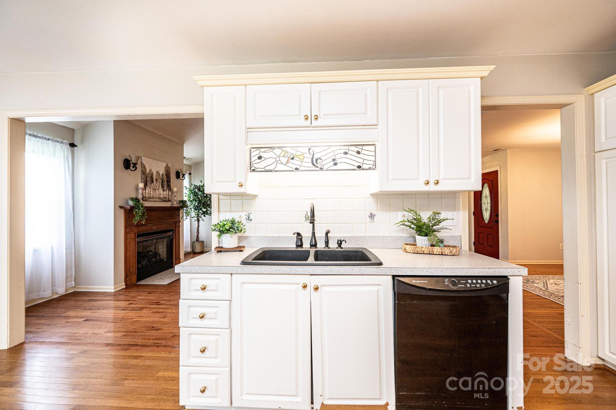 3501 Overbrook Drive Conover, NC 28613 - Photo 13 of 31