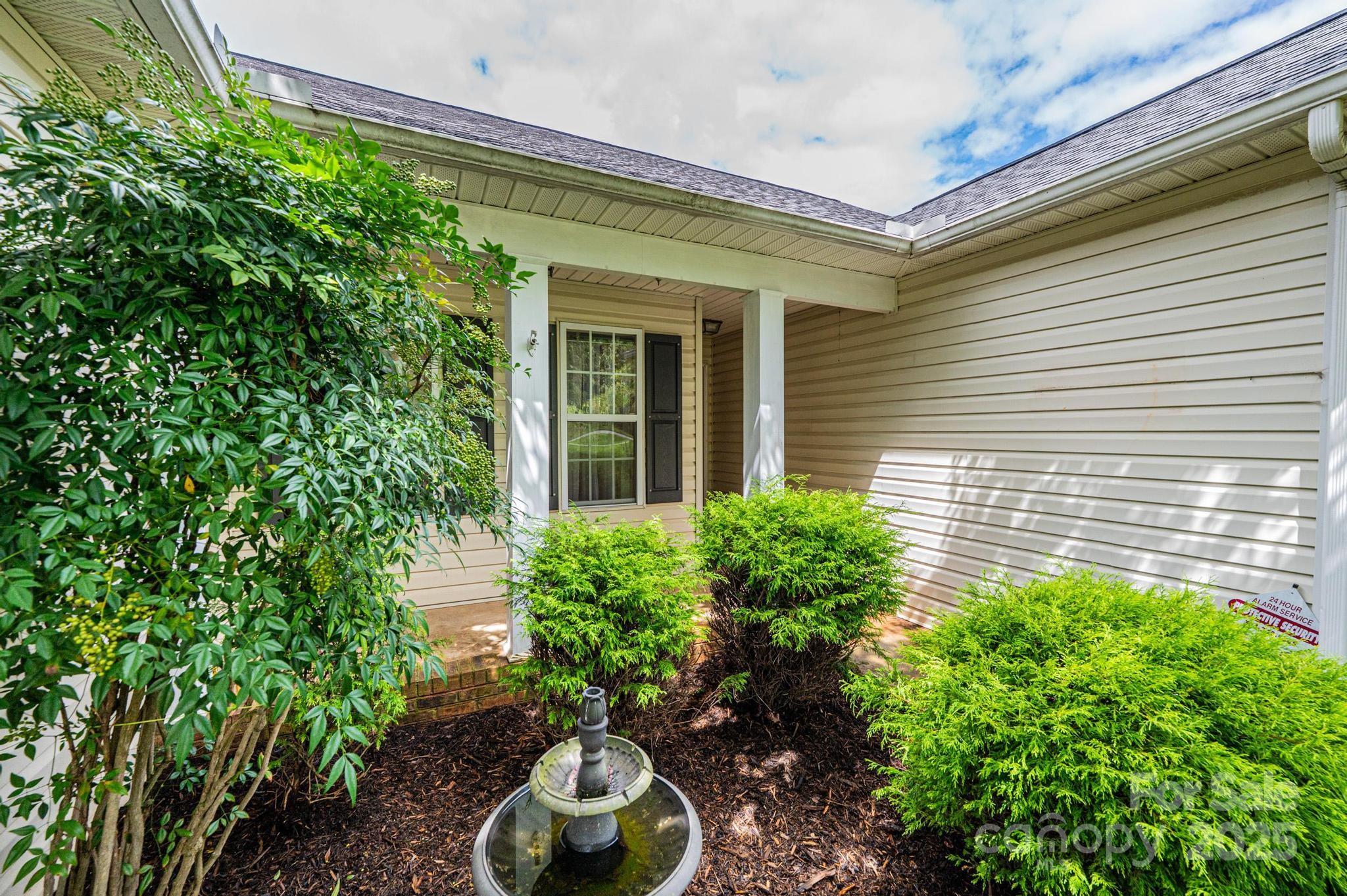 3501 Overbrook Drive Conover, NC 28613 - Photo 2 of 31