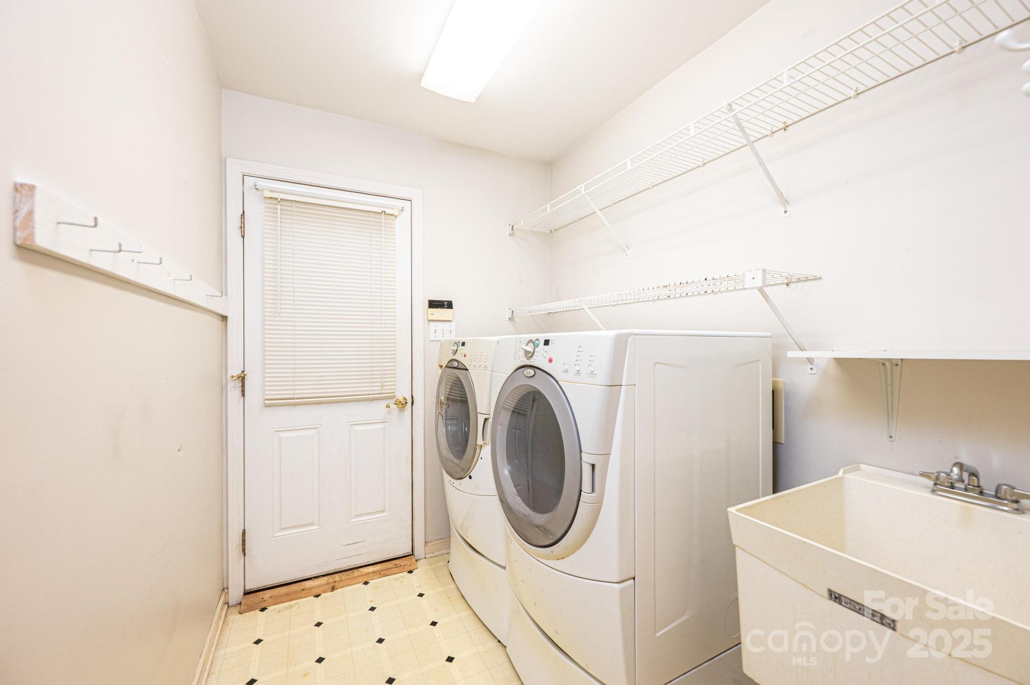 3501 Overbrook Drive Conover, NC 28613 - Photo 24 of 31