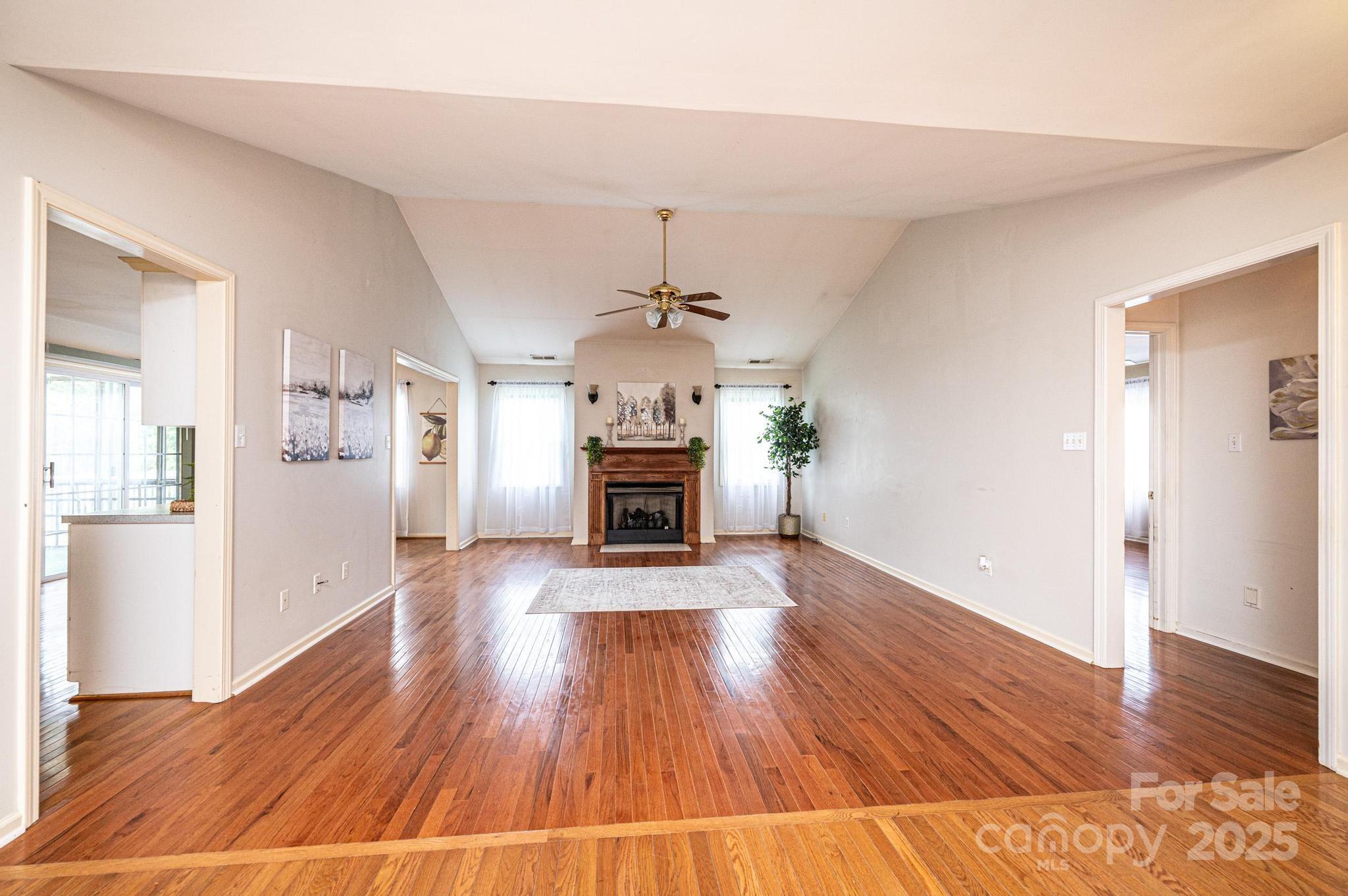 3501 Overbrook Drive Conover, NC 28613 - Photo 5 of 31