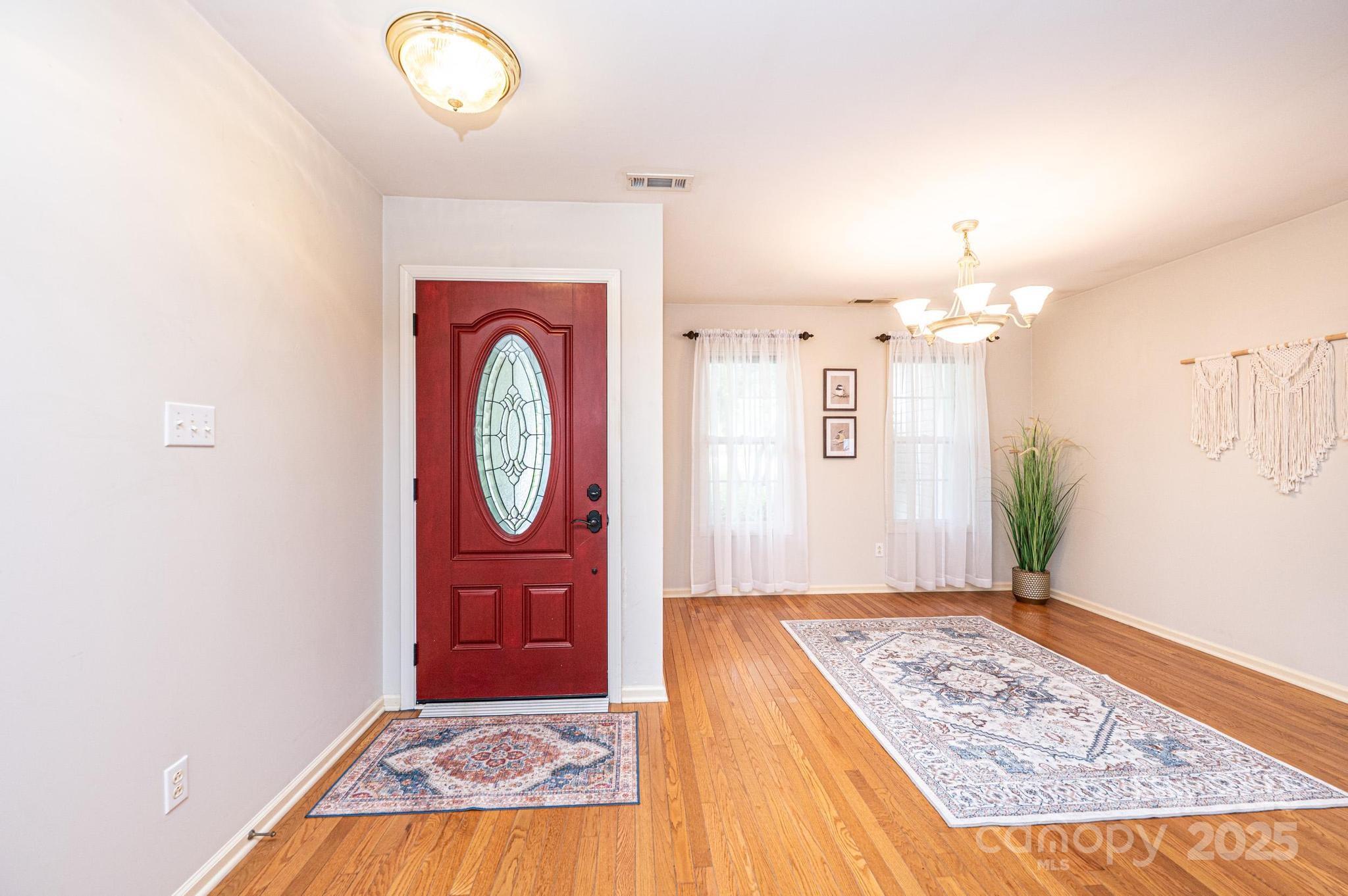 3501 Overbrook Drive Conover, NC 28613 - Photo 6 of 31