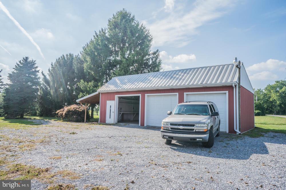 5510 Board Road Mount Wolf, PA 17347 - Photo 6 of 59 Gallery Image 6