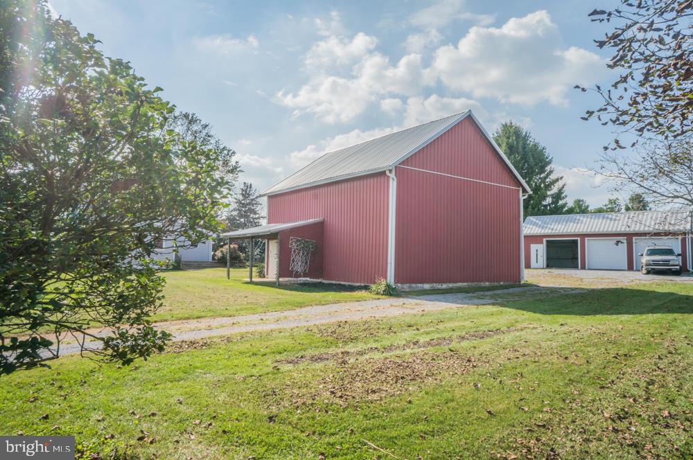 5510 Board Road Mount Wolf, PA 17347 - Photo 8 of 59 Gallery Image 8