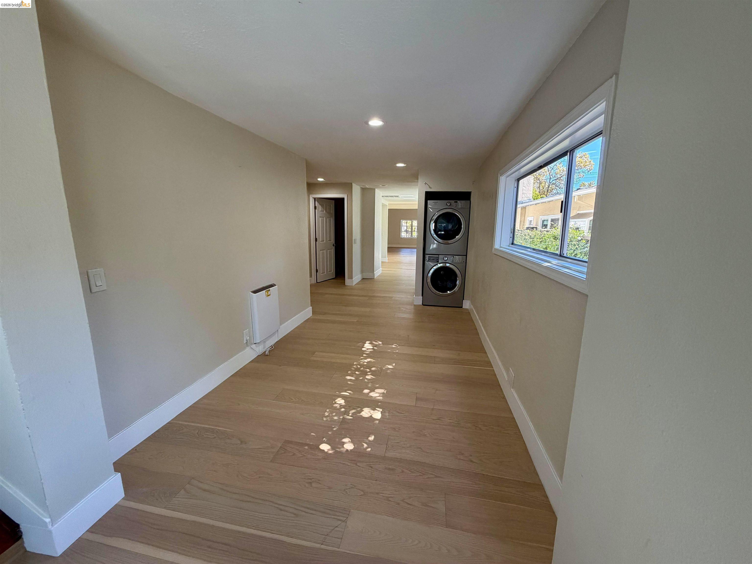 1327 Ward Street Berkeley, CA 94702 - Photo 2 of 8 a view of gallery with window