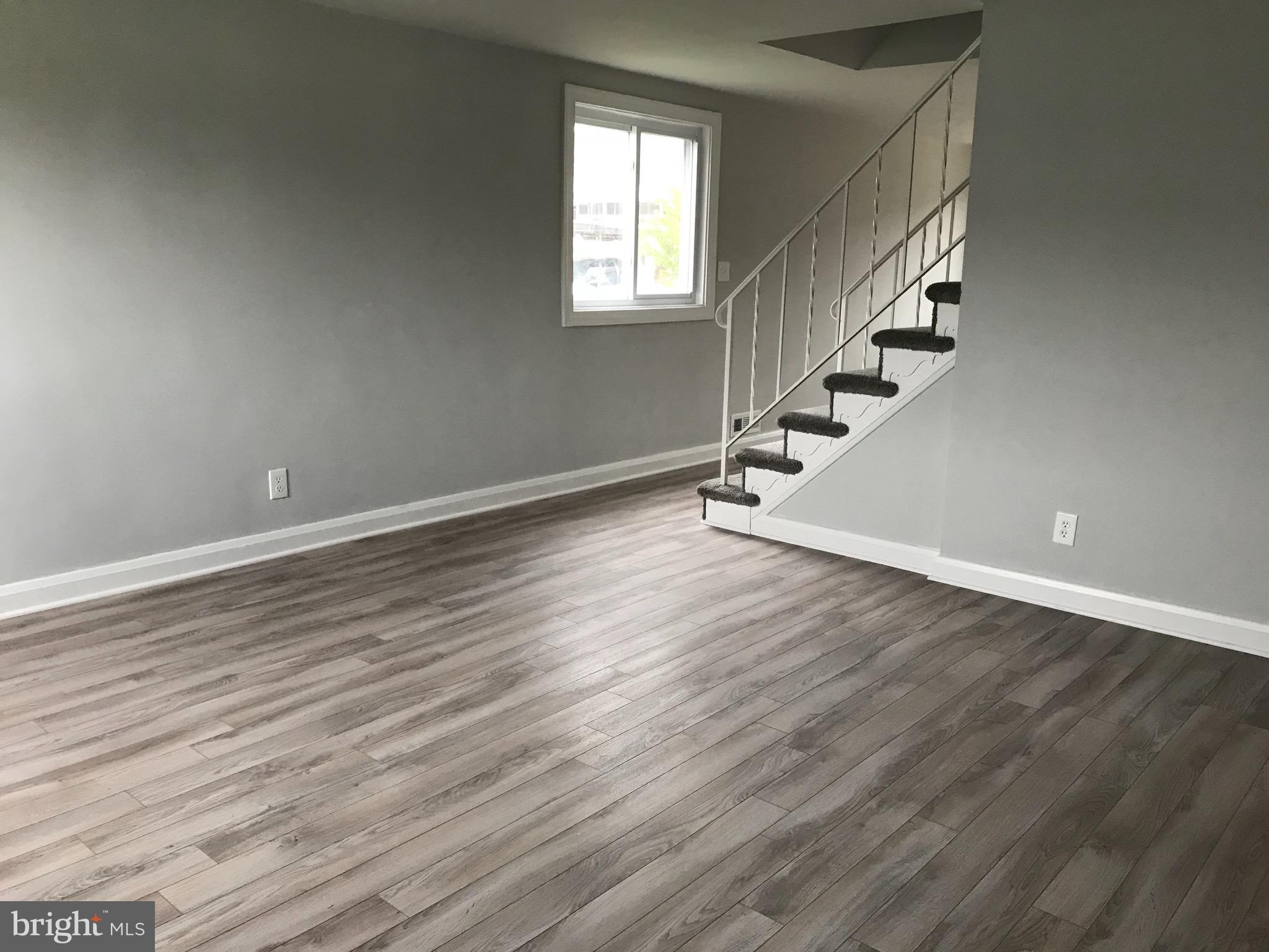 7810 Rockbourne Road Baltimore, MD 21222 - Photo 25 of 59 Living room