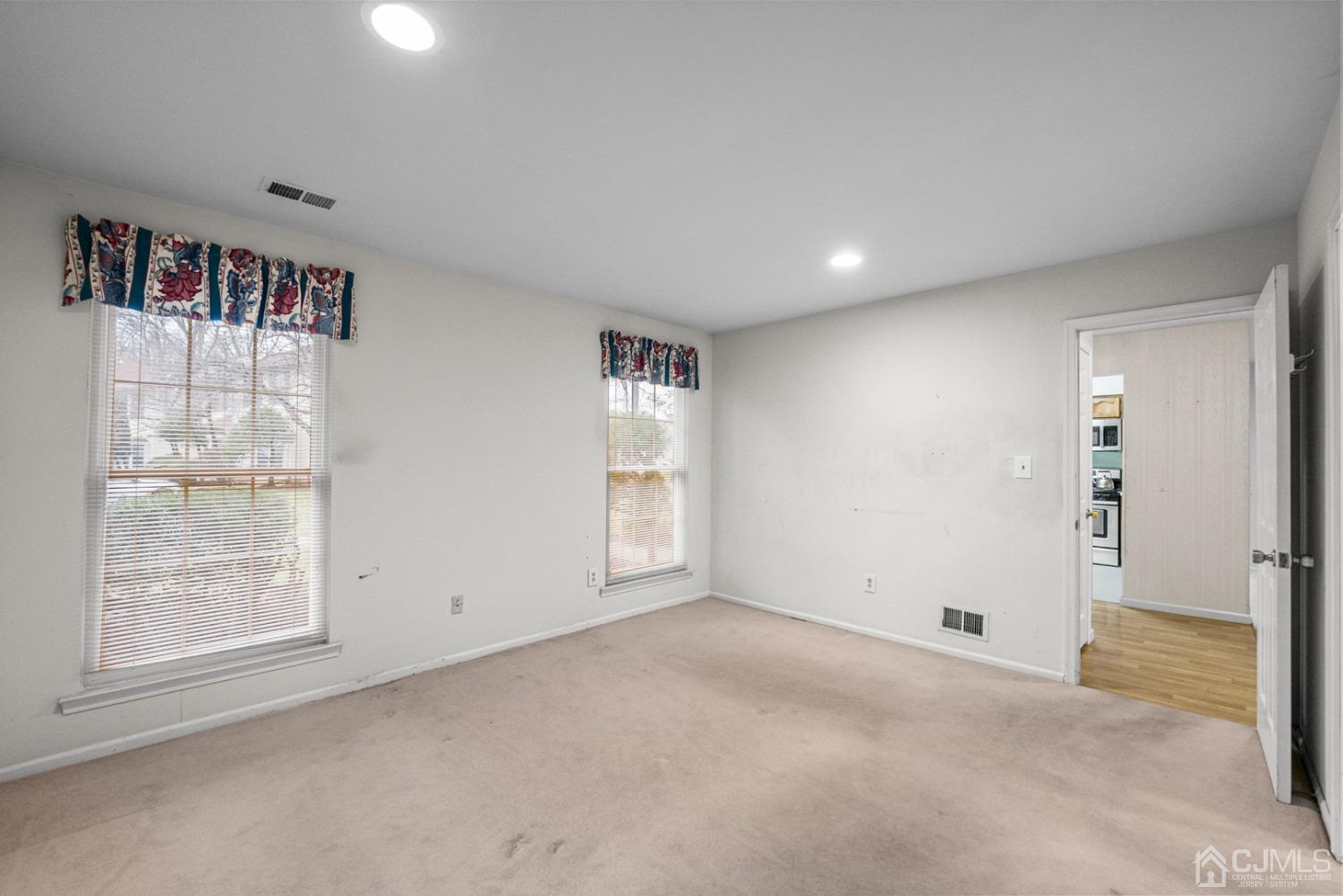 1801 Timber Oaks Road Edison, NJ 08820 - Photo 24 of 35 a view of an empty room with a window