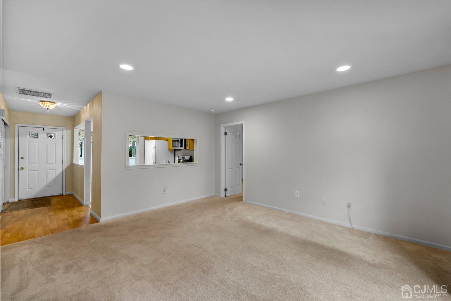 1801 Timber Oaks Road Edison, NJ 08820 - Photo 9 of 35 a view of empty room