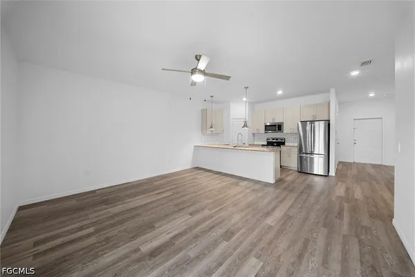 $1,900 | 26481 Sandhill Boulevard, Punta Gorda, FL 33983