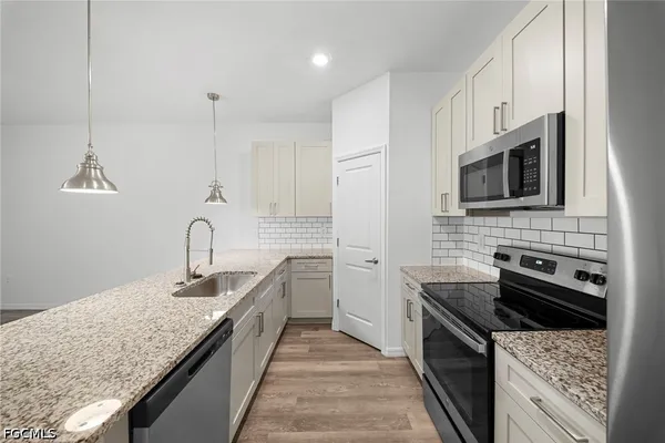 $1,900 | 26481 Sandhill Boulevard, Punta Gorda, FL 33983