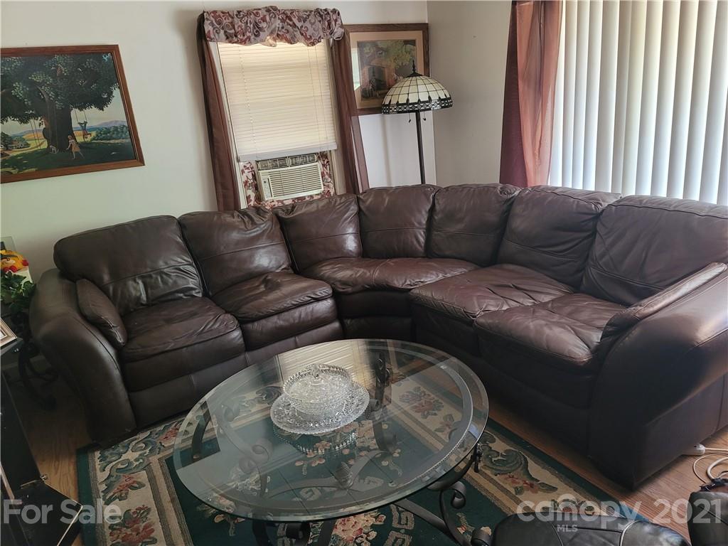 1676 Old Wire Road West Bennettsville, SC 29512 - Photo 3 of 9 Gallery Image 3
