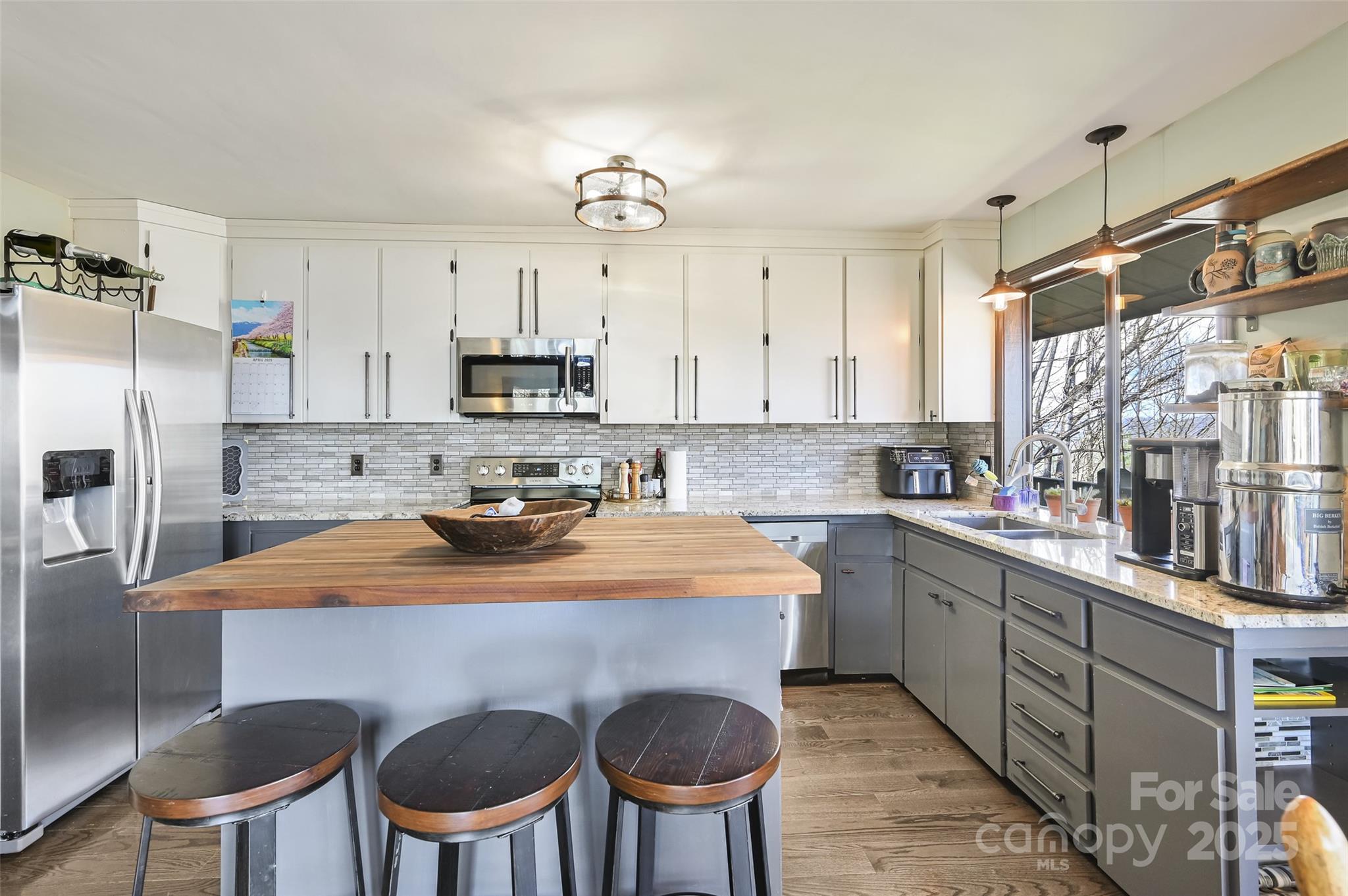 2020 Azalea Ridge Road Laurel Park, NC 28739 - Photo 13 of 42 Gallery Image 13
