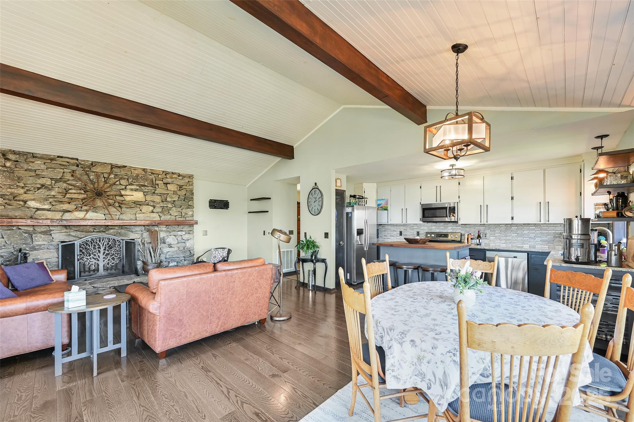 2020 Azalea Ridge Road Laurel Park, NC 28739 - Photo 9 of 42 Gallery Image 9