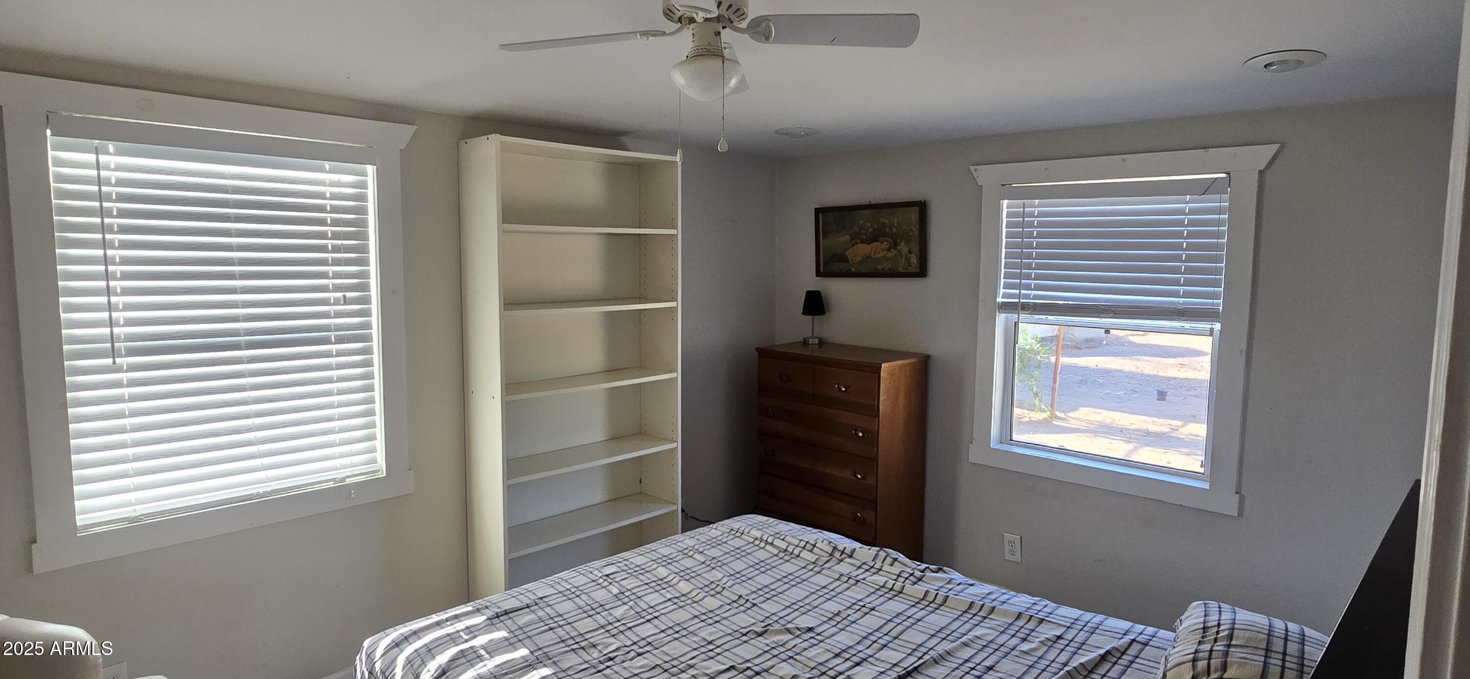 1122 East Fillmore Street Phoenix, AZ 85006 - Photo 2 of 37 20250502_172210