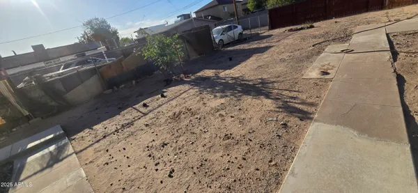 $900 | 1122 East Fillmore Street, Phoenix, AZ 85006