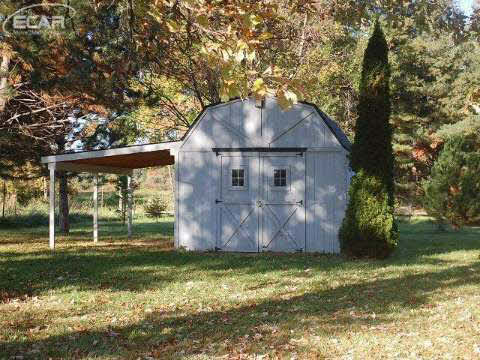 8122 Seymour Road Gaines, MI 48436 - Photo 4 of 21 20423377-3.JPG