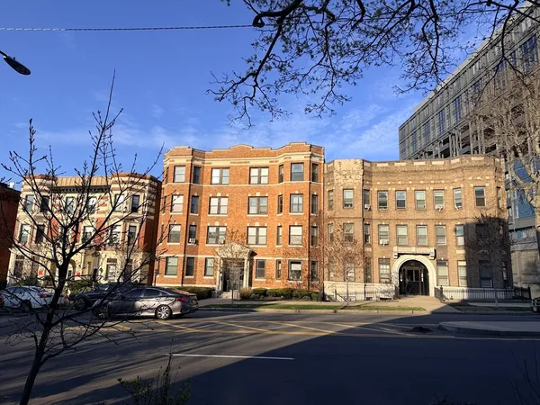 $3,500 | 451 Park Drive, Unit 2C, Boston, MA 02215