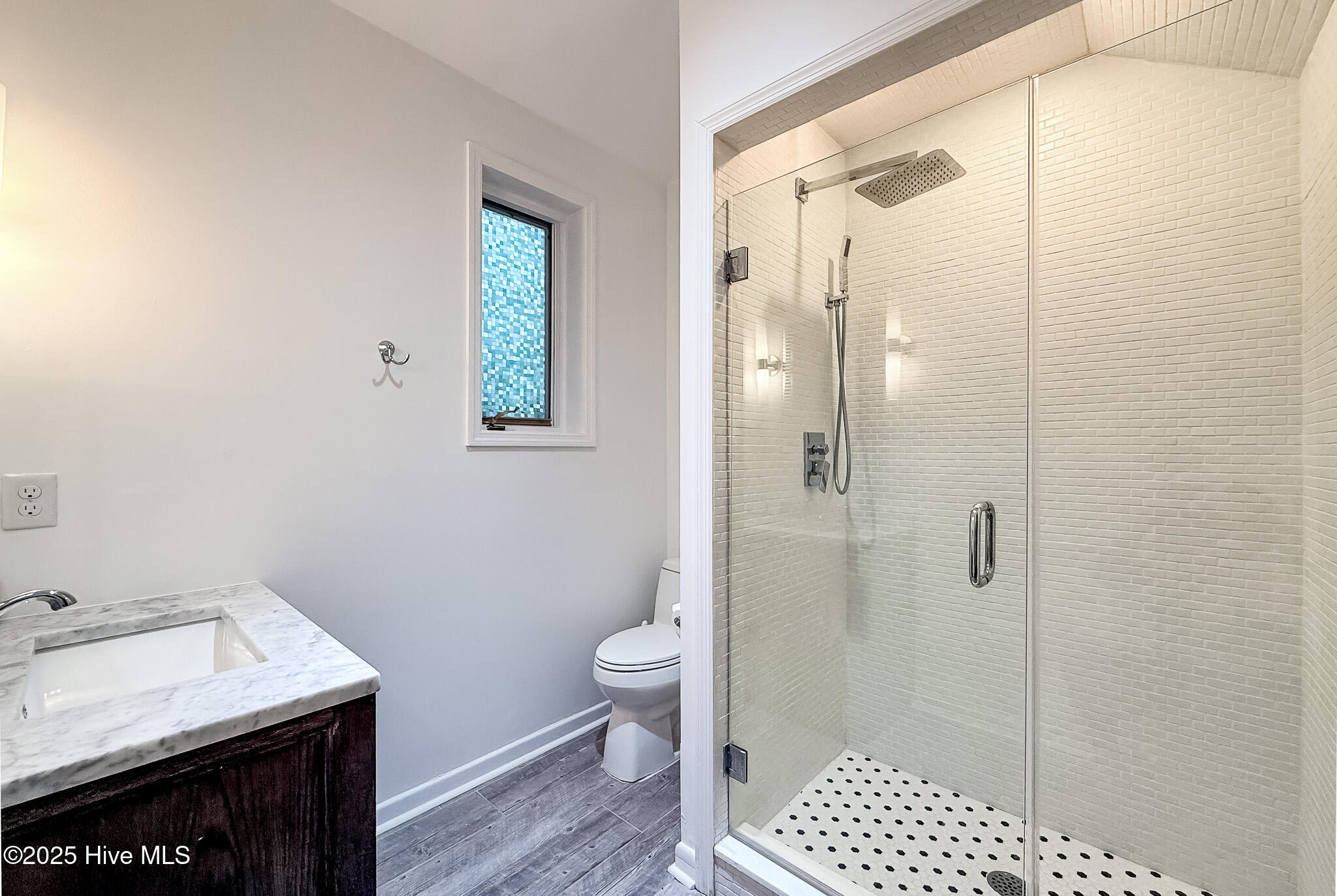 7 Inverness Place Pinehurst, NC 28374 - Photo 115 of 126 2nd Full Guest Bathroom w/Walk-in Shower (Lower Level)