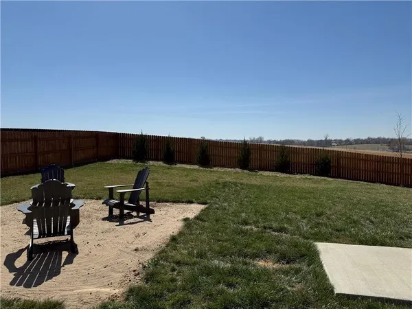 $405,000 | 1205 Northwest 3rd Street, Oak Grove, MO 64075