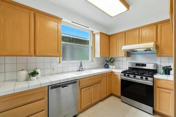 $1,450,000 | 5555 Carlton Street, Oakland, CA 94618