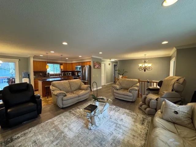 $487,000 | 8000 Winnetka Heights Drive, Golden Valley, MN 55427