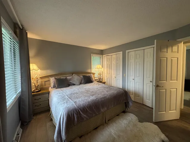 $487,000 | 8000 Winnetka Heights Drive, Golden Valley, MN 55427