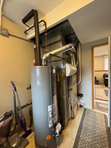 $487,000 | 8000 Winnetka Heights Drive, Golden Valley, MN 55427