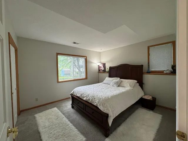 $487,000 | 8000 Winnetka Heights Drive, Golden Valley, MN 55427