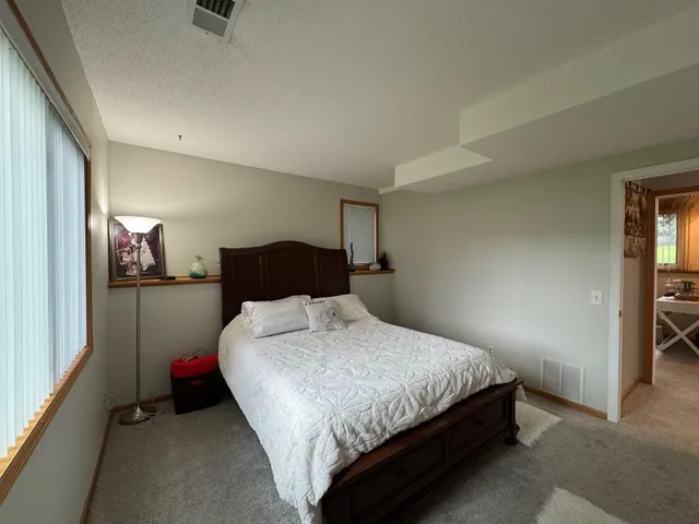 $487,000 | 8000 Winnetka Heights Drive, Golden Valley, MN 55427