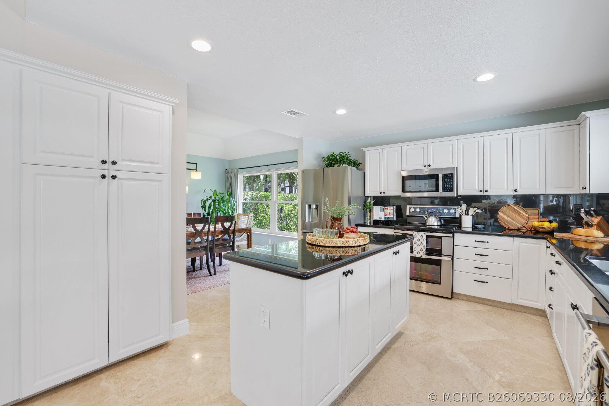 2911 Northwest 28th Terrace Boca Raton, FL 33434 - Photo 10 of 52 2911 NW 28th Terrace - 20.jpg-SMALL