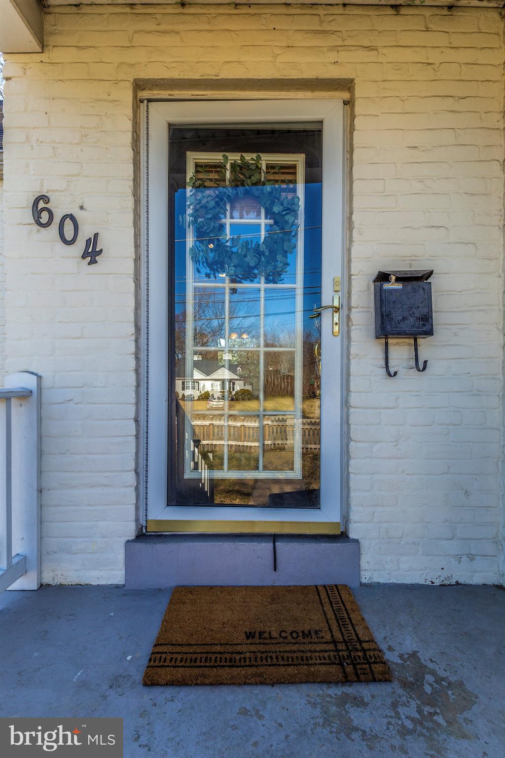 604 Forest Glen Road Silver Spring, MD 20901 - Photo 3 of 56