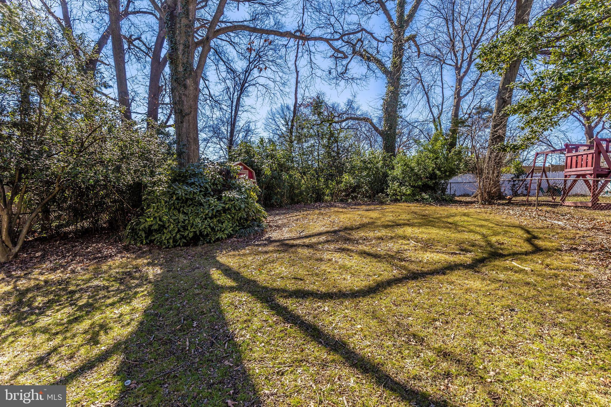604 Forest Glen Road Silver Spring, MD 20901 - Photo 48 of 56 Large private back yard