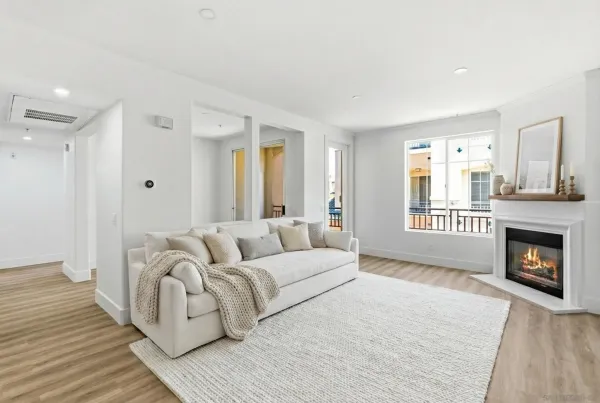 $869,000 | 12372 Carmel Country Road, Unit 206, San Diego, CA 92130