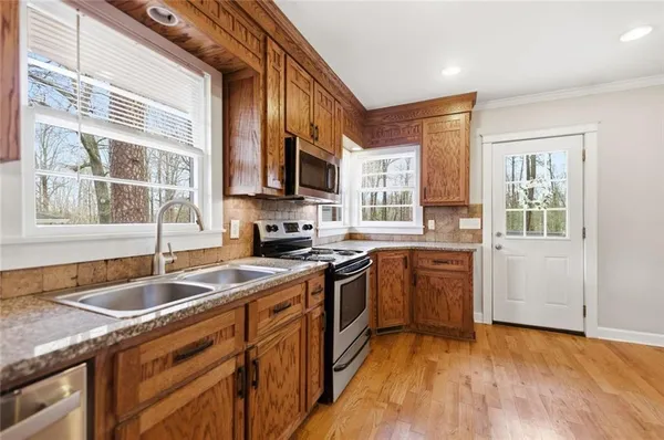 $2,100 | 1241 Park Boulevard, Stone Mountain, GA 30083