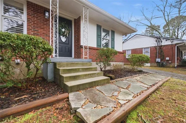 $2,100 | 1241 Park Boulevard, Stone Mountain, GA 30083