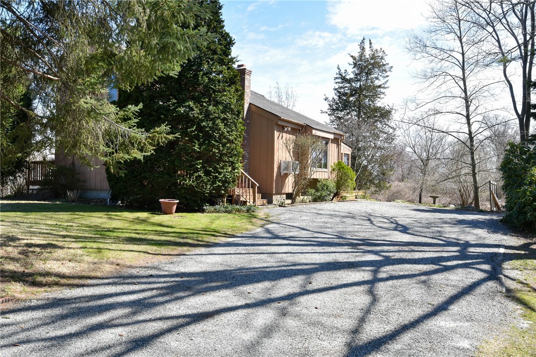 108 Ives Road Warwick, RI 02818 - Photo 3 of 37