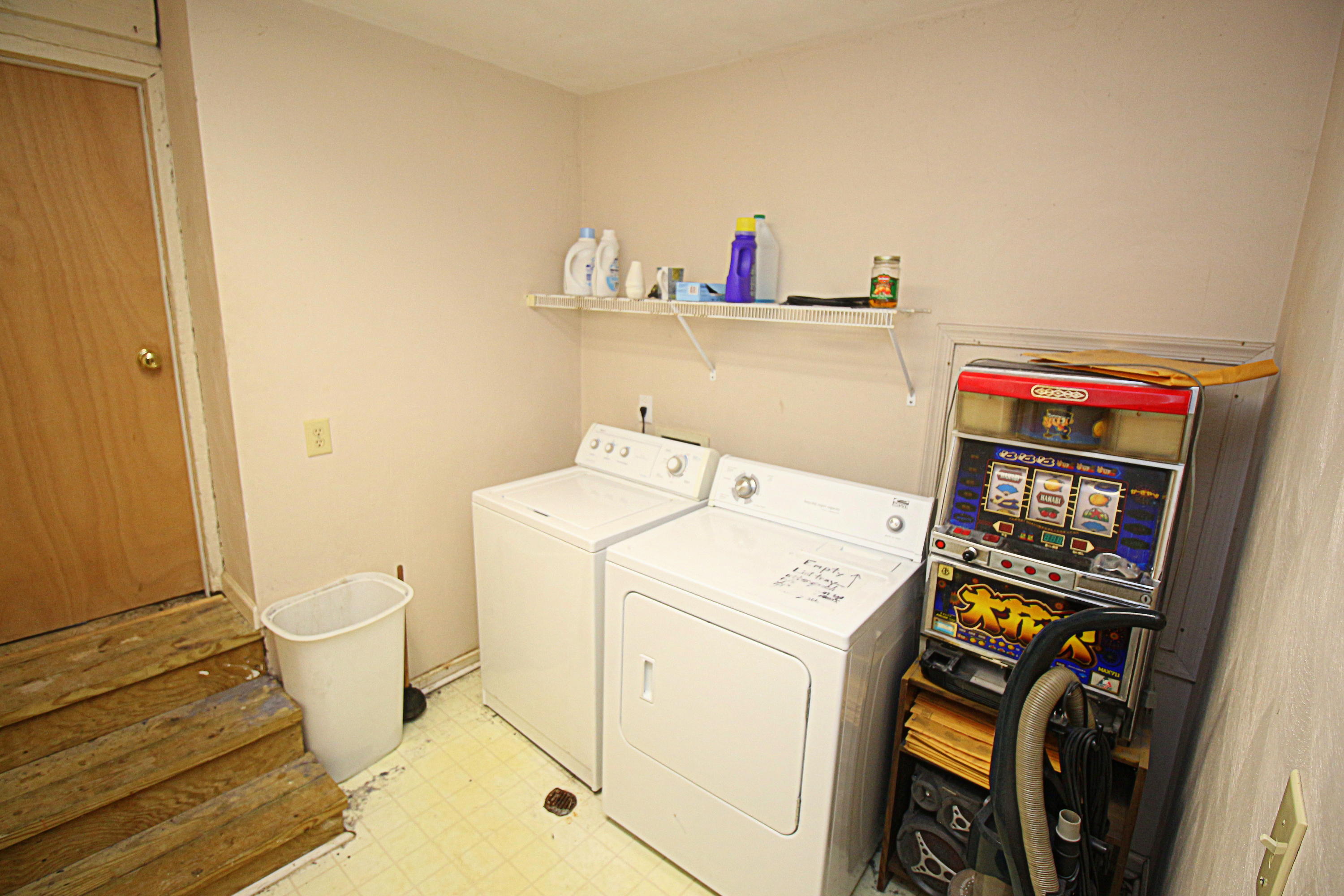 5028 Merriman Road Roanoke, VA 24018 - Photo 29 of 31 300 dpi10