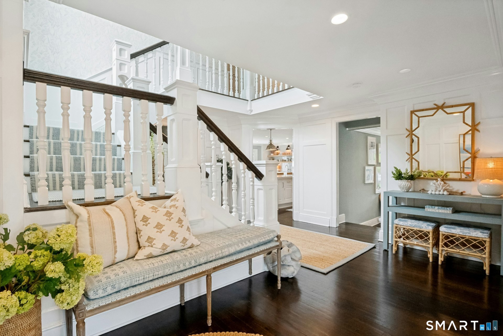 58 Rogers Road Stamford, CT 06902 - Photo 4 of 38