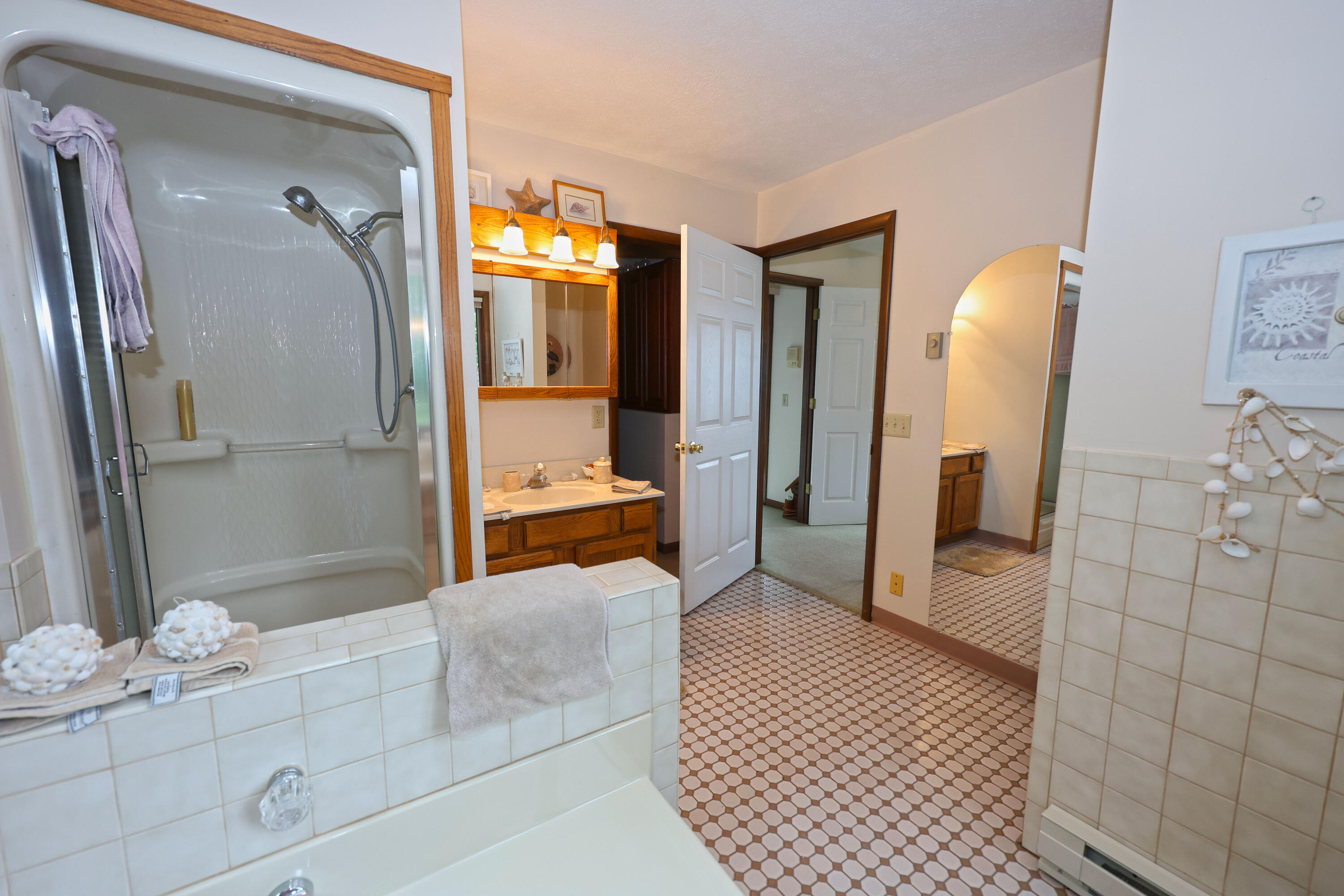54891 Indian Lake Road Dowagiac, MI 49047 - Photo 28 of 39 Upper Level 2 Primary Bathroom.