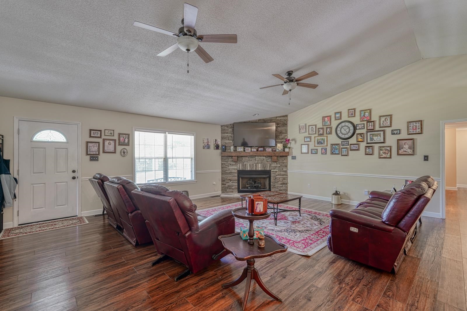 909 Rocky Ridge Road Enoree, SC 29335 - Photo 4 of 50