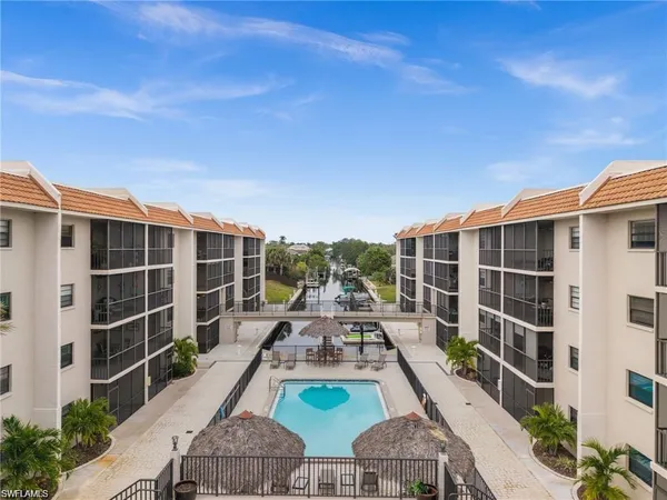 $1,950 | 9395 Pennsylvania Avenue, Unit 35, Bonita Springs, FL 34135