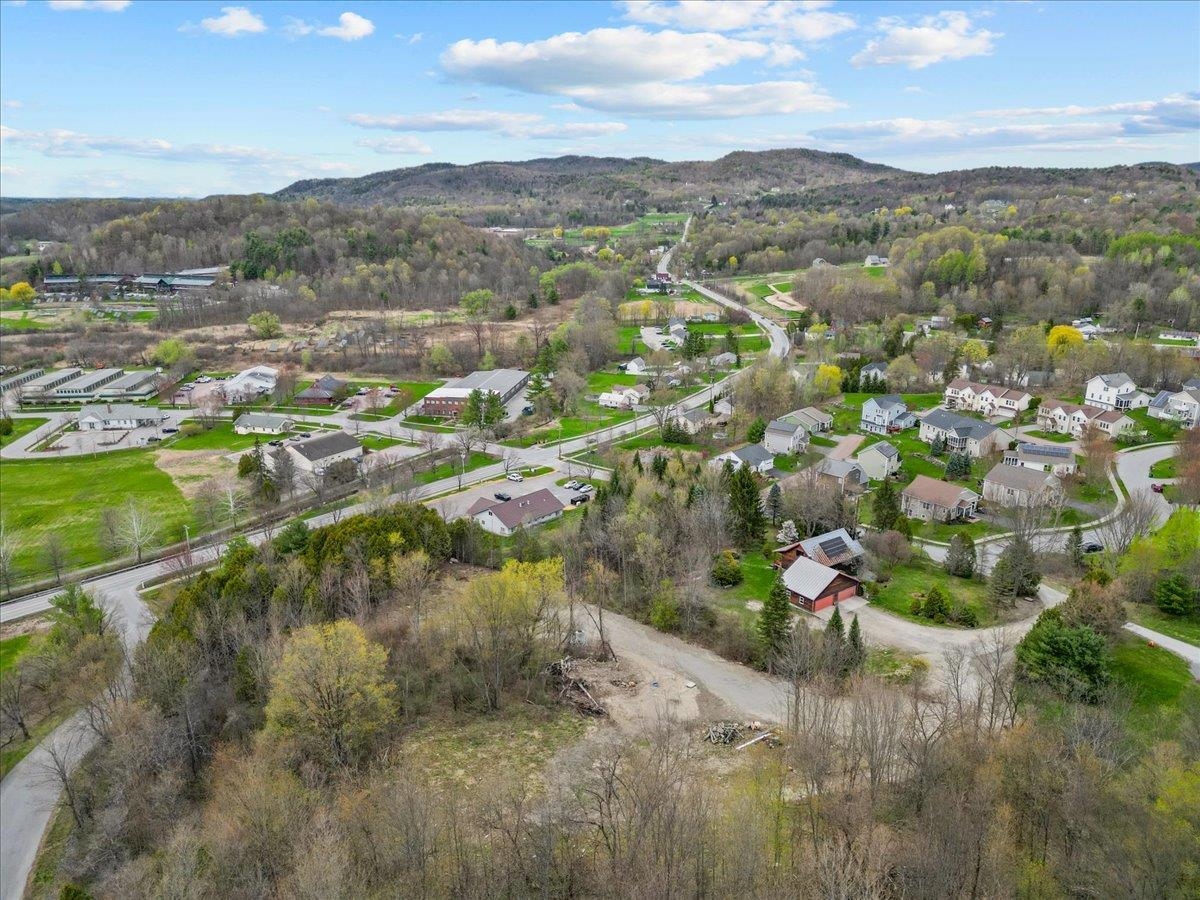 108 Thorn Bush Road, Unit 2 Hinesburg, VT 05461 - Photo 6 of 10
