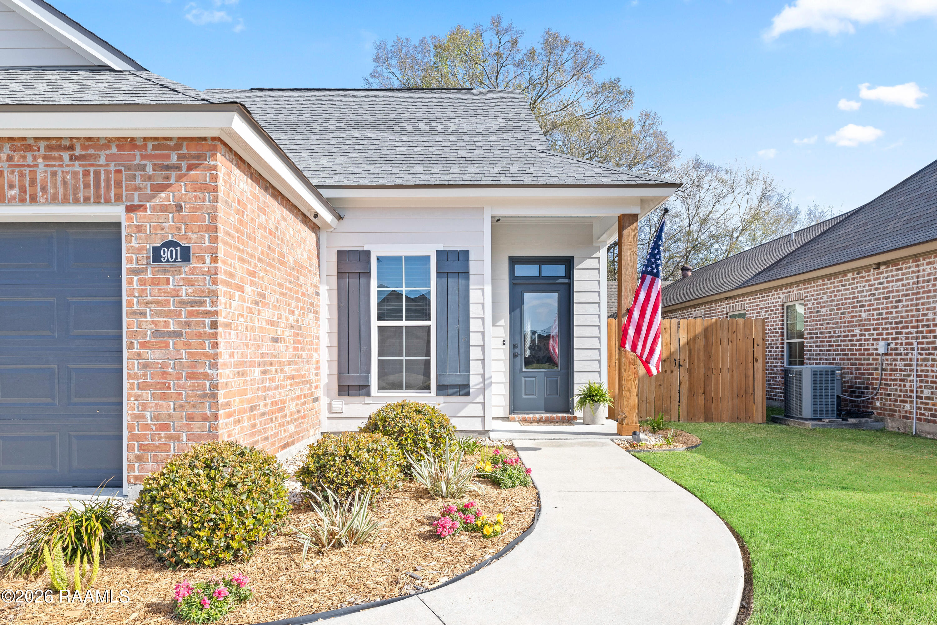 901 Russo Road New Iberia, LA 70563 - Photo 2 of 22 Front