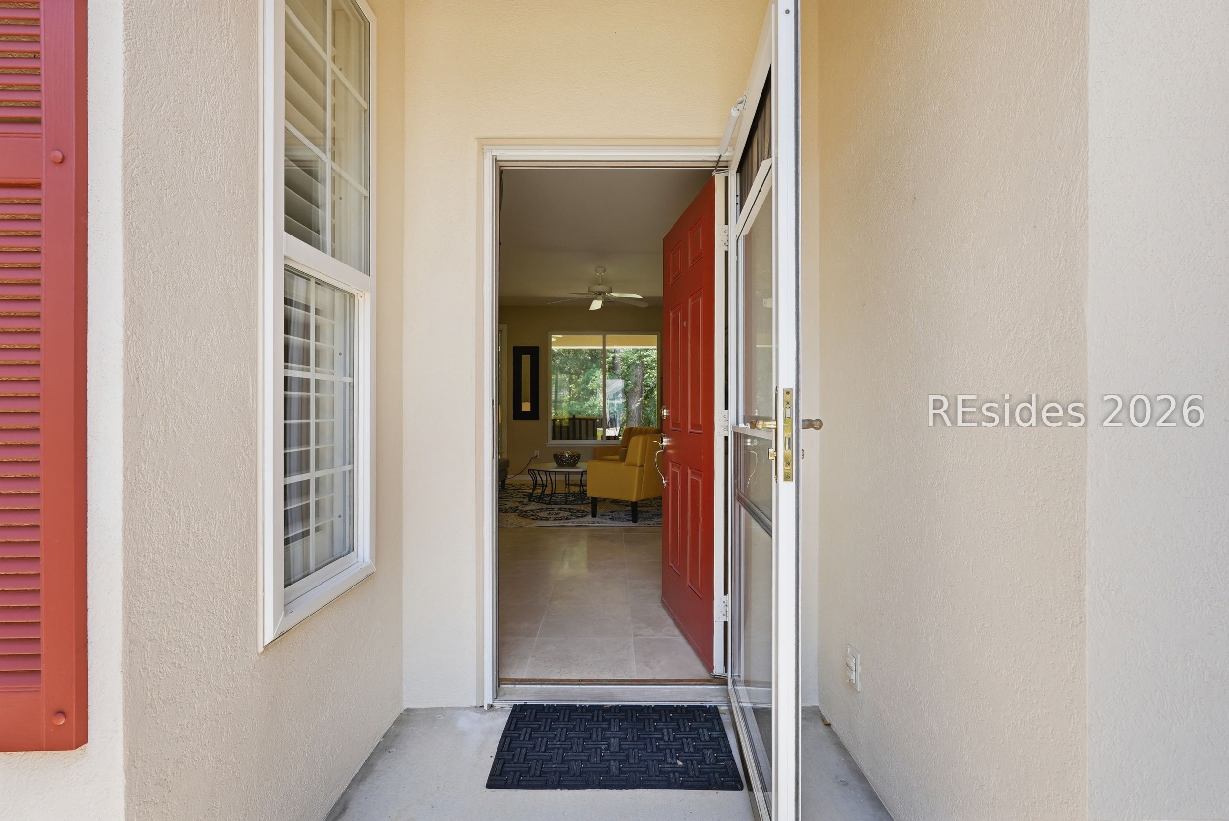 189 Hampton Circle Bluffton, SC 29909 - Photo 5 of 66 Storm door