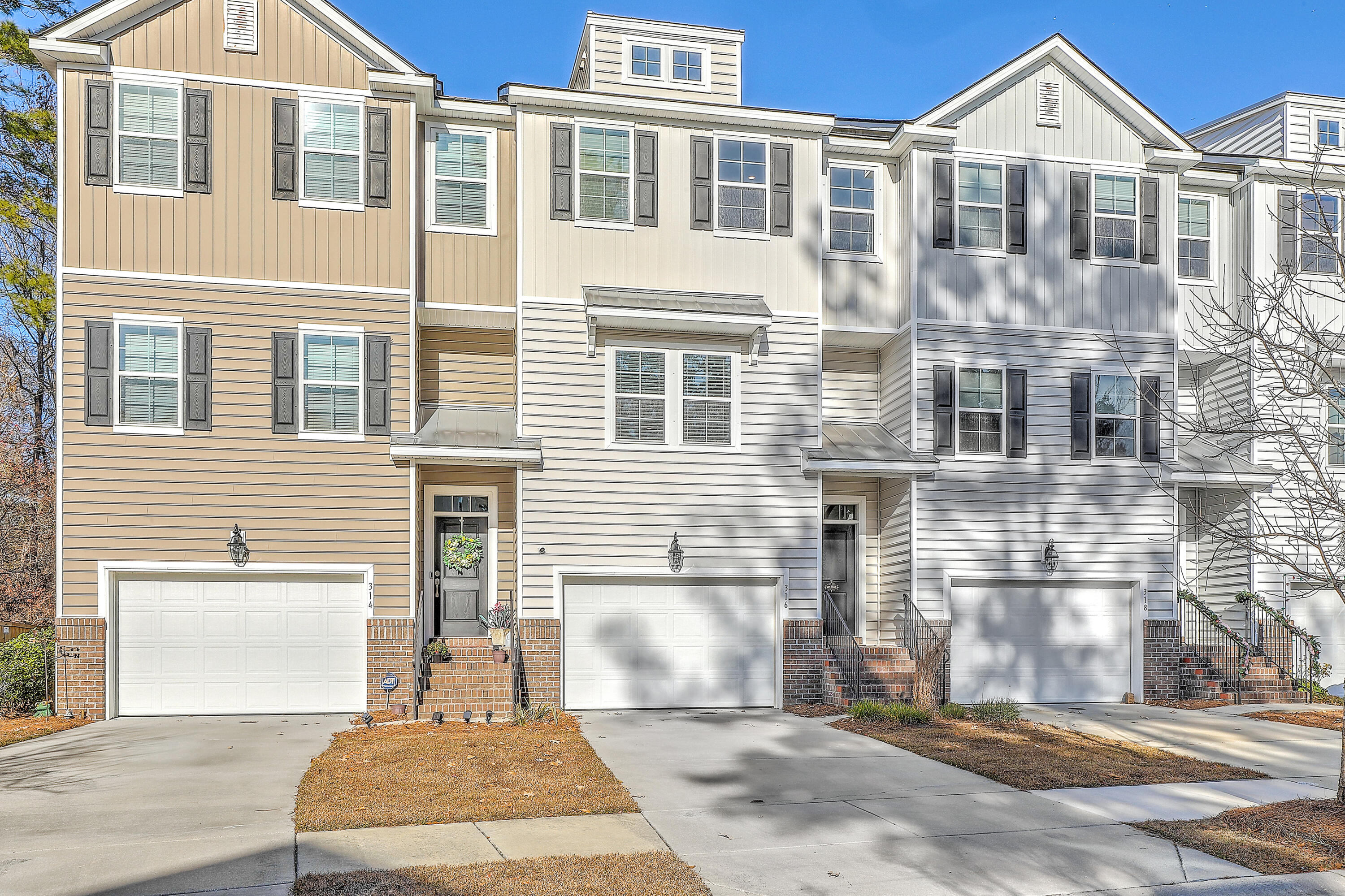 316 Spindlewood Way Charleston, SC 29414 - Photo 2 of 36 0W7A4614_15_16_17_18_19_20
