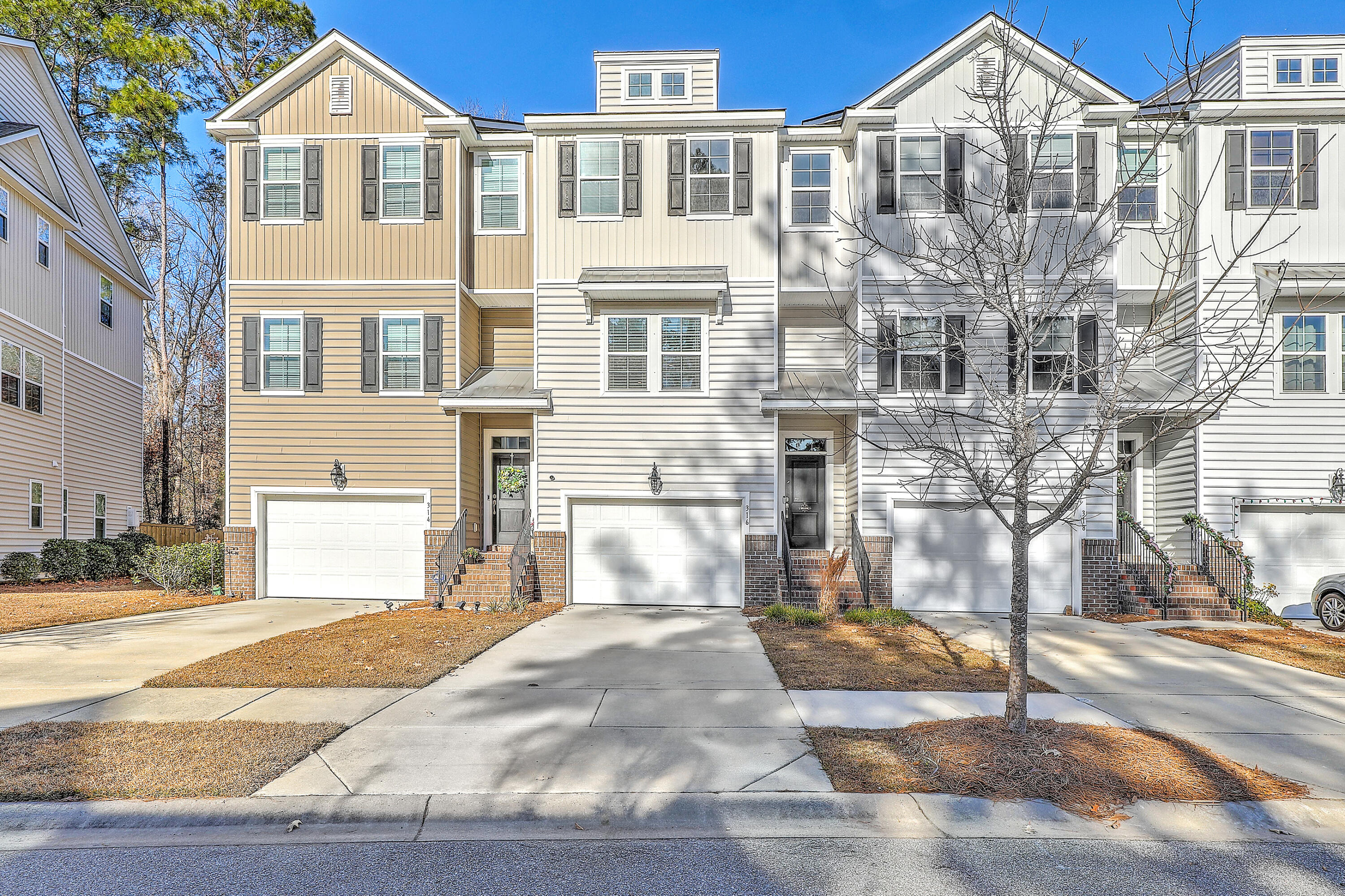 316 Spindlewood Way Charleston, SC 29414 - Photo 3 of 36 0W7A4607_08_09_10_11_12_13