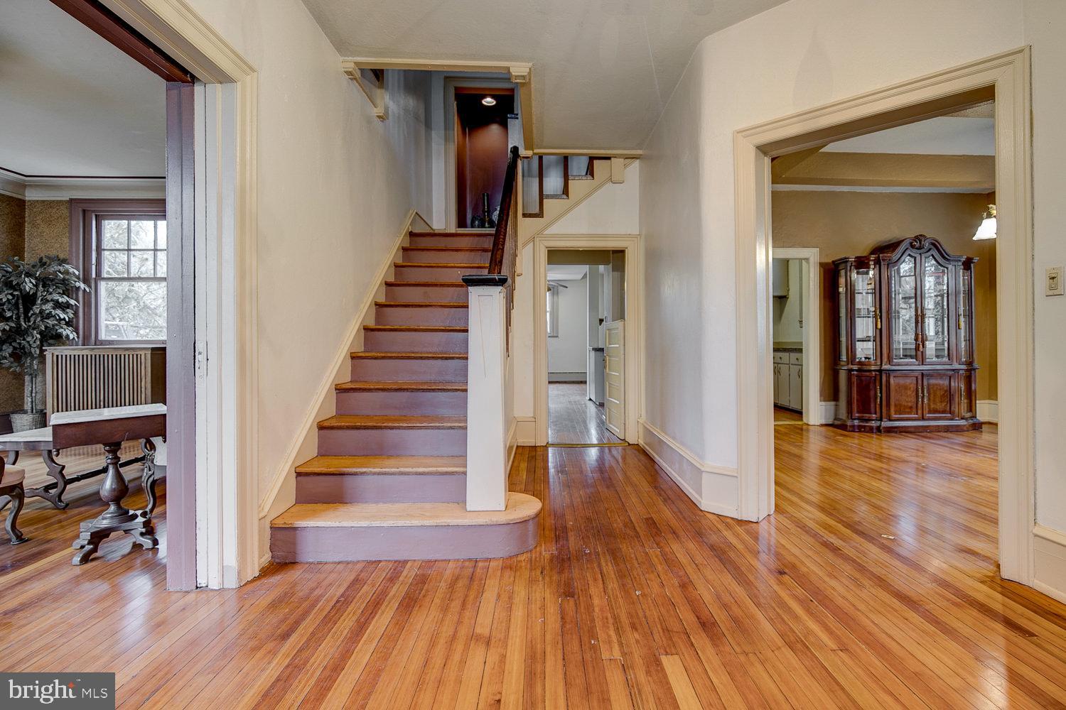 731 Yale Avenue Swarthmore, PA 19081 - Photo 2 of 41 Original Pine floors...expansive, open Foyer