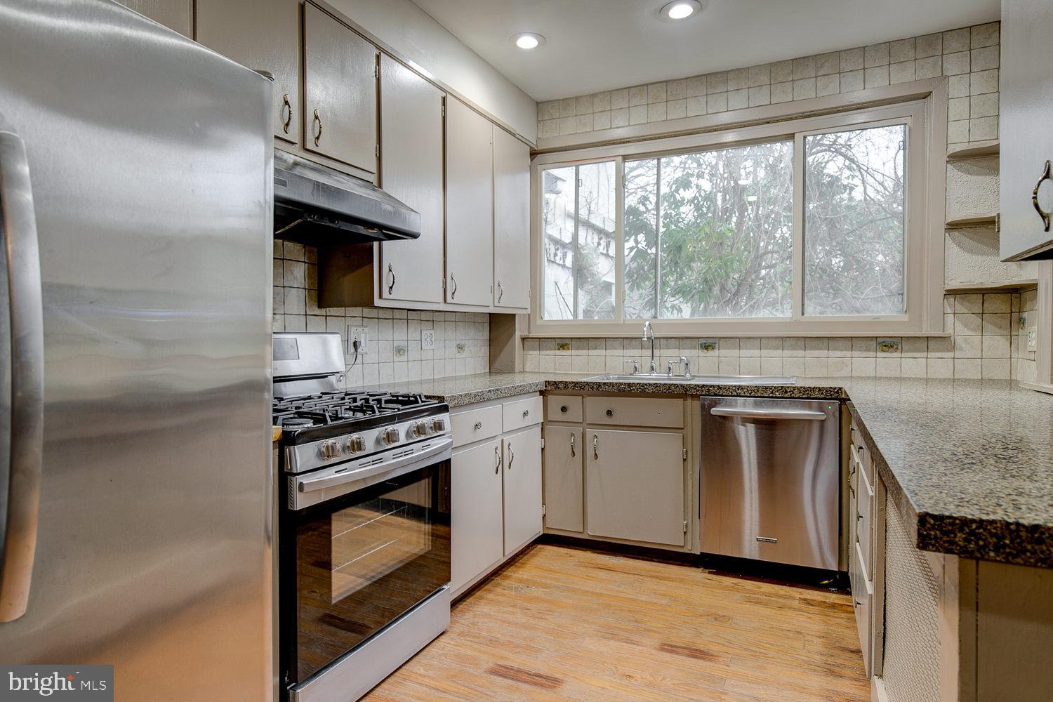 731 Yale Avenue Swarthmore, PA 19081 - Photo 12 of 41 Updated Kitchen needs only your touches