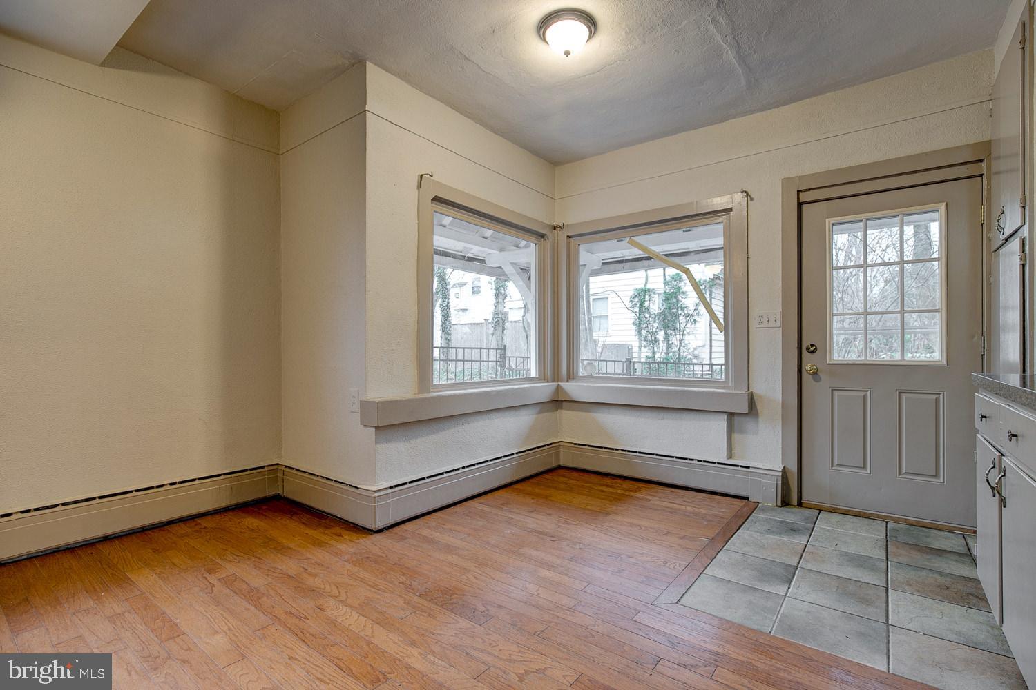 731 Yale Avenue Swarthmore, PA 19081 - Photo 15 of 41 Breakfast nook right in Kitchen